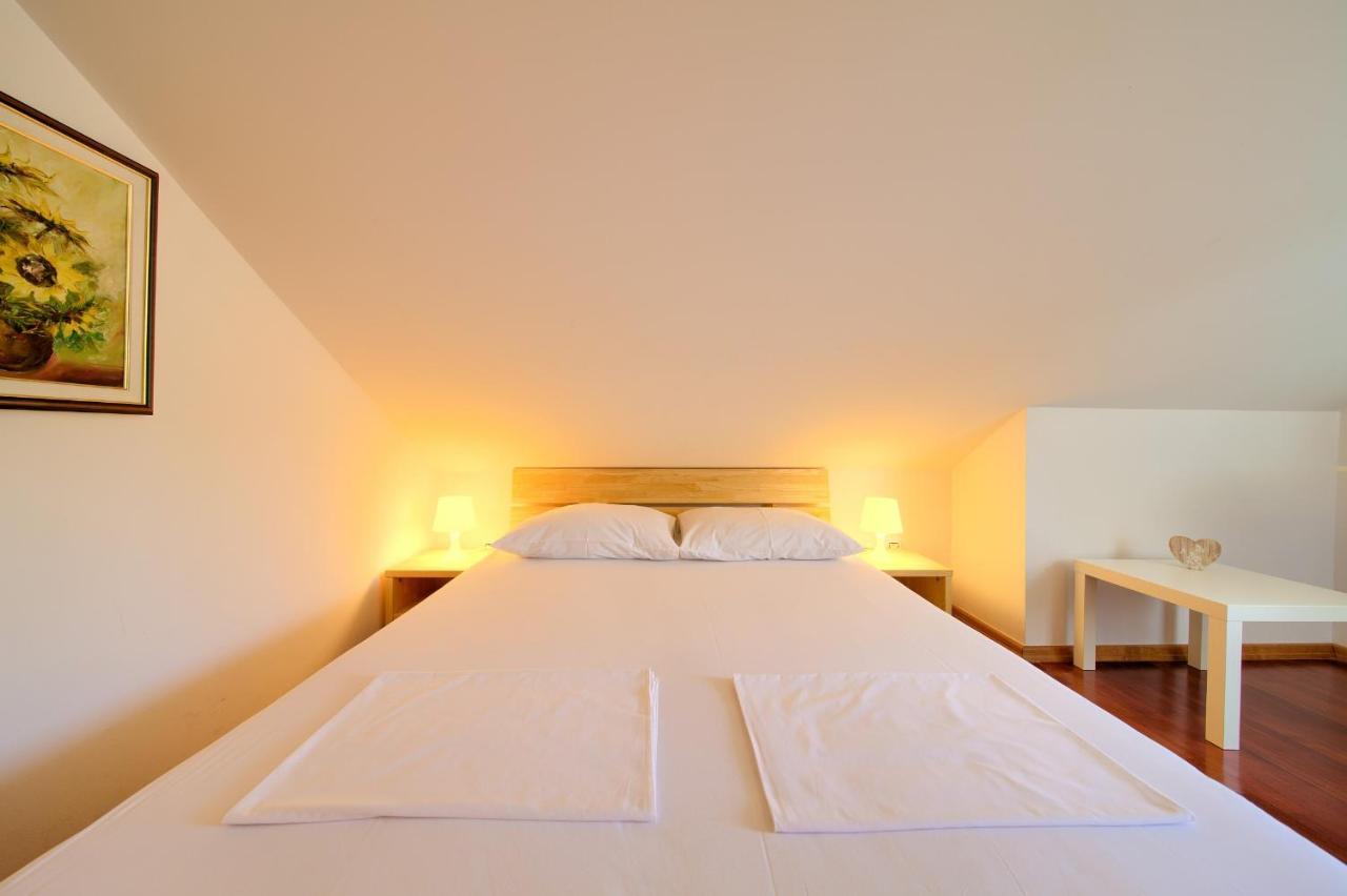 Bed&Breakfast Lucija Bed and Breakfast Punat Exteriör bild