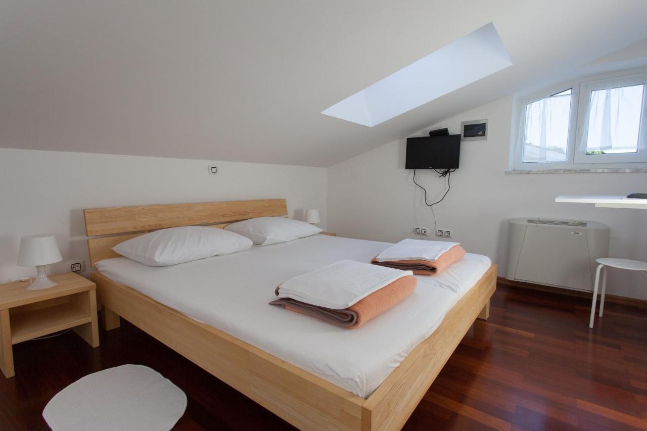 Bed&Breakfast Lucija Bed and Breakfast Punat Exteriör bild