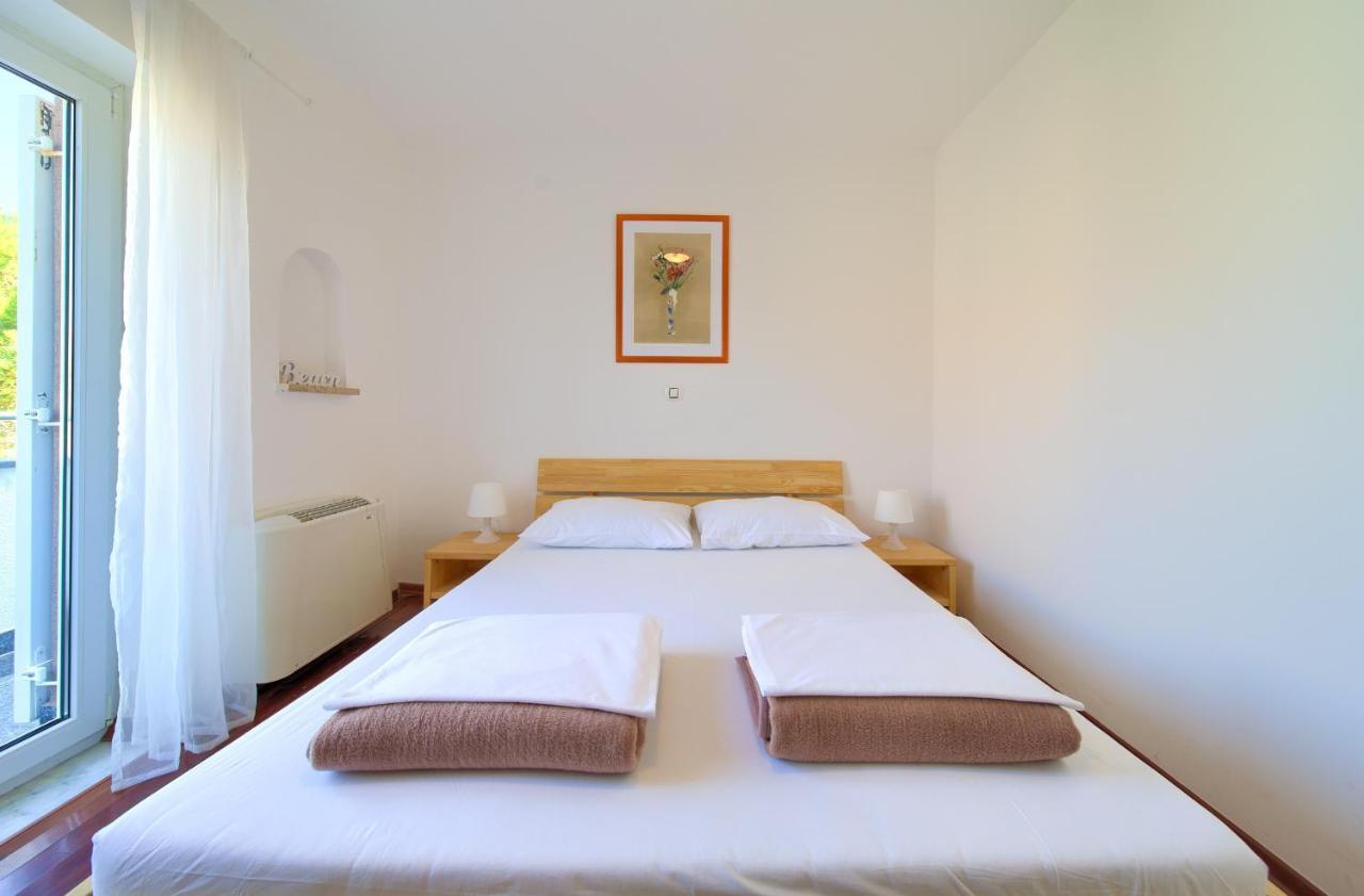 Bed&Breakfast Lucija Bed and Breakfast Punat Exteriör bild