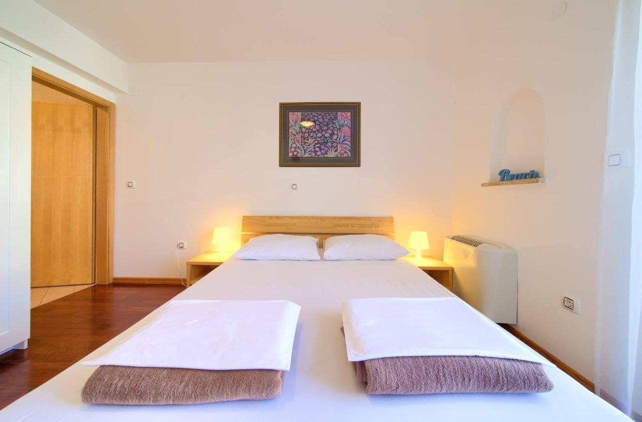 Bed&Breakfast Lucija Bed and Breakfast Punat Exteriör bild