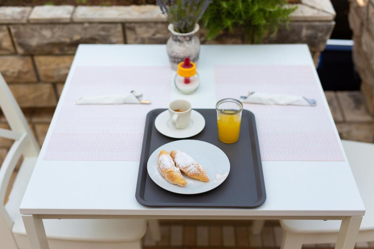 Bed&Breakfast Lucija Bed and Breakfast Punat Exteriör bild