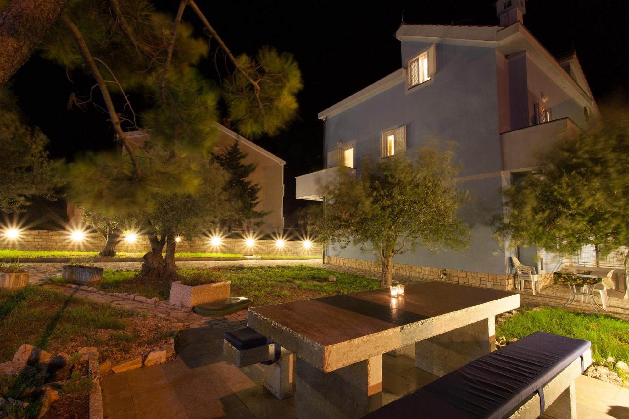 Bed&Breakfast Lucija Bed and Breakfast Punat Exteriör bild